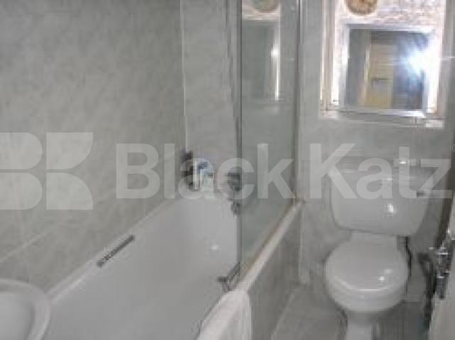 			3 Bedroom, 1 bath, 1 reception Flat			 Grafton Road, KENTISH TOWN NW5